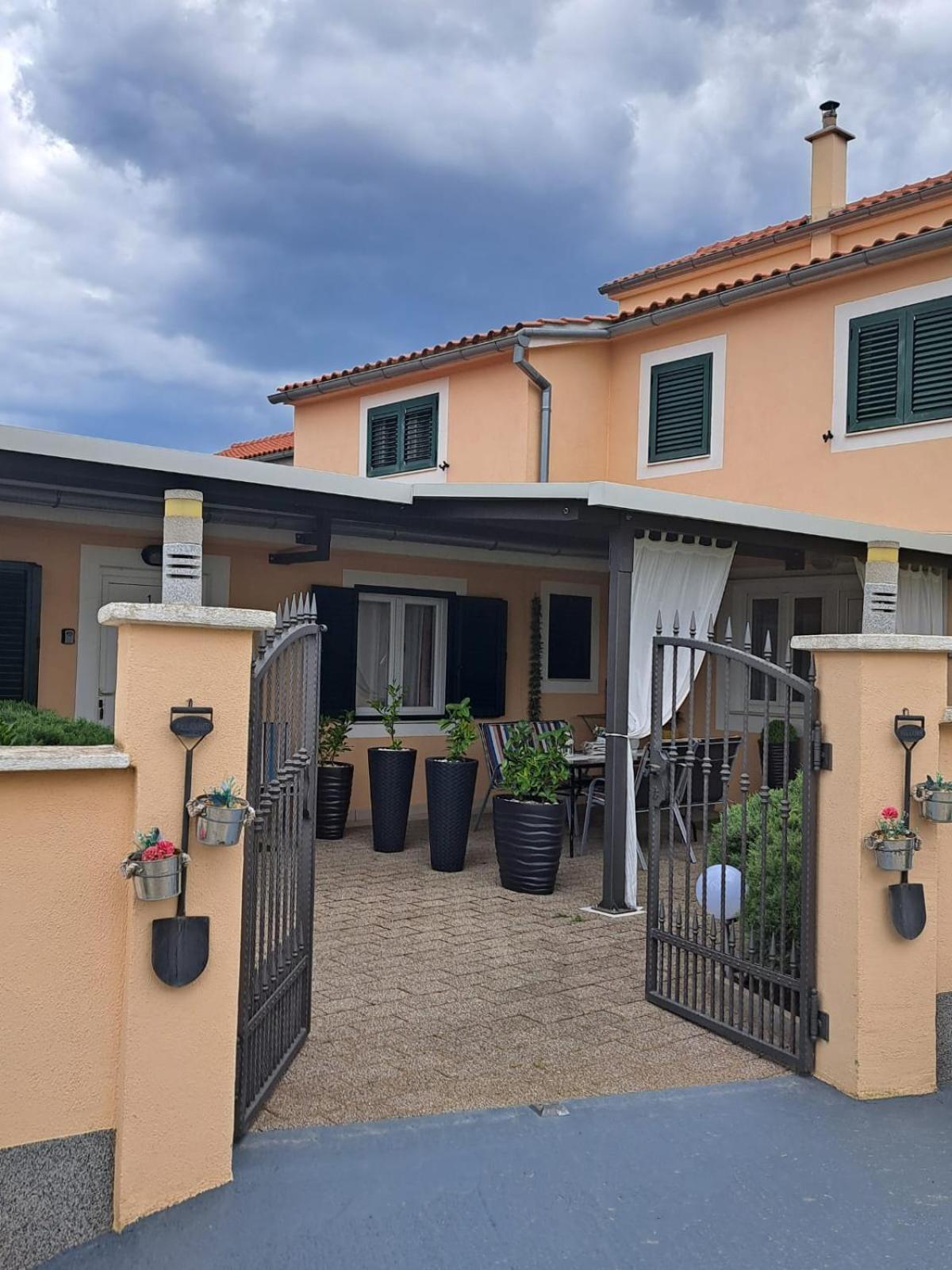 Apartments Andela سكرادين المظهر الخارجي الصورة